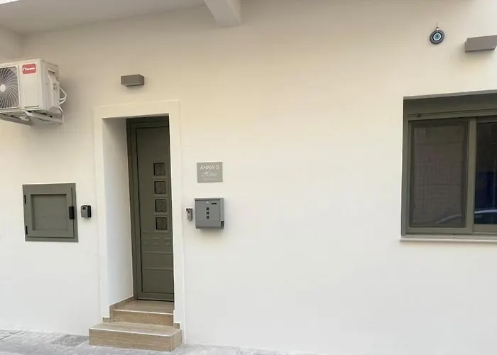 Anna's House *