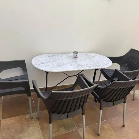 Anna's House דירה